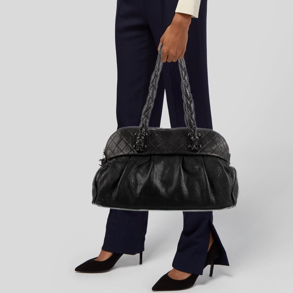 Pre loved authentic Chanel bag - Picture 4 of 15